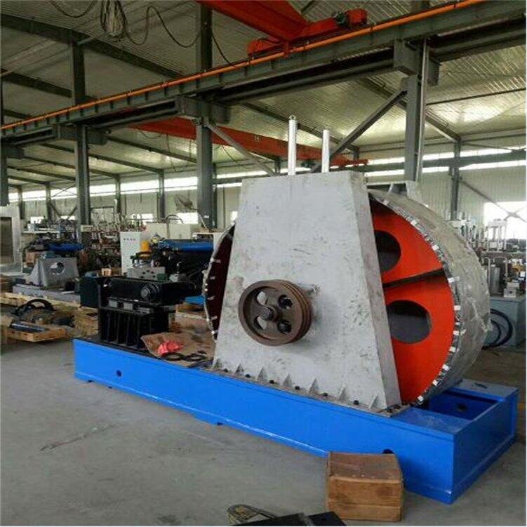 1683685558524158.jpg 0微机控制乘用车车轮径向载荷疲劳试验机.jpg